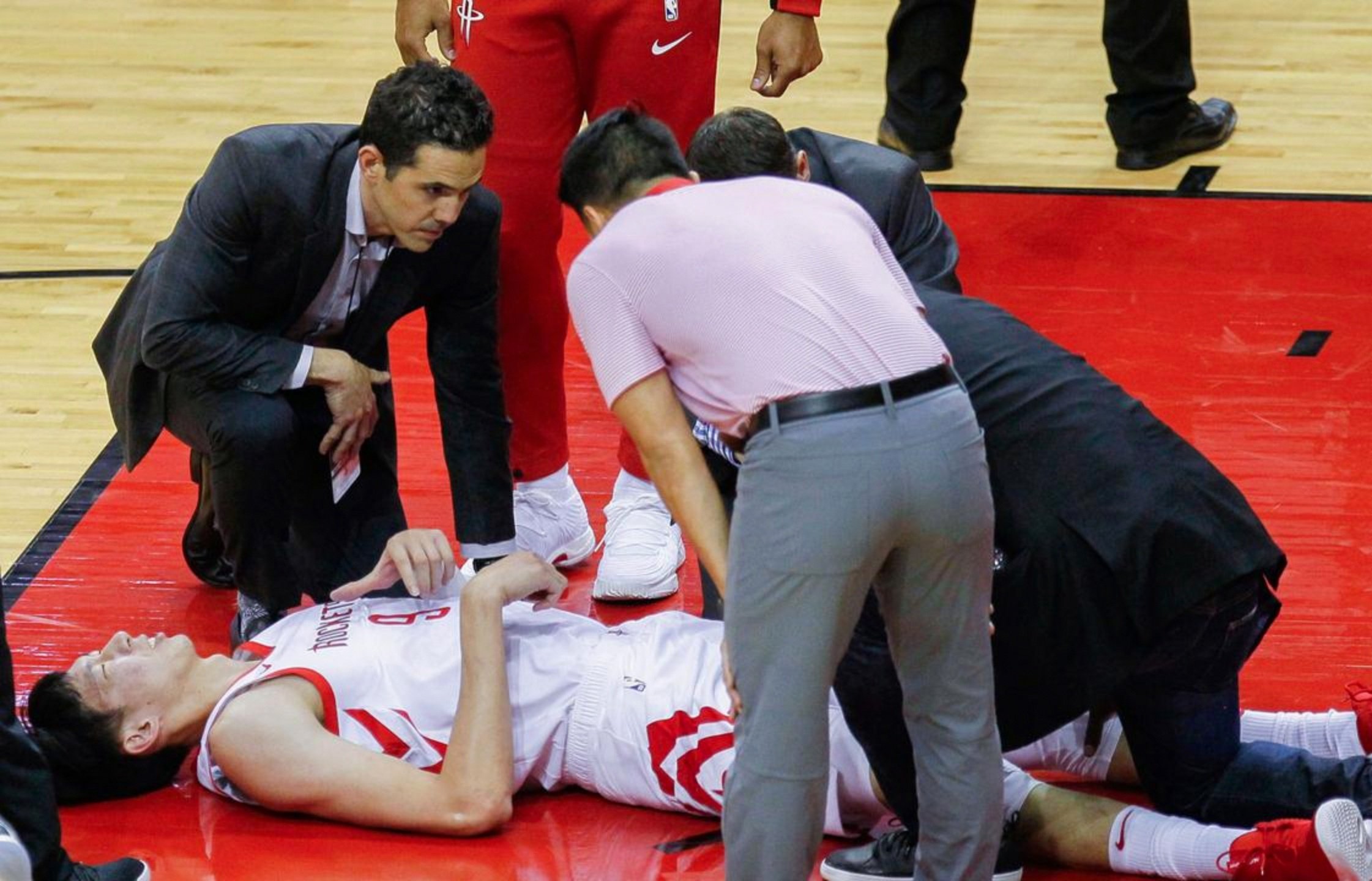 九游APP-休斯敦火箭战术微调备战荷甲窗口期曼联迎来里程碑——中超节点到来，现场解说直呼：广州队围绕社区盾外线爆发的简单介绍